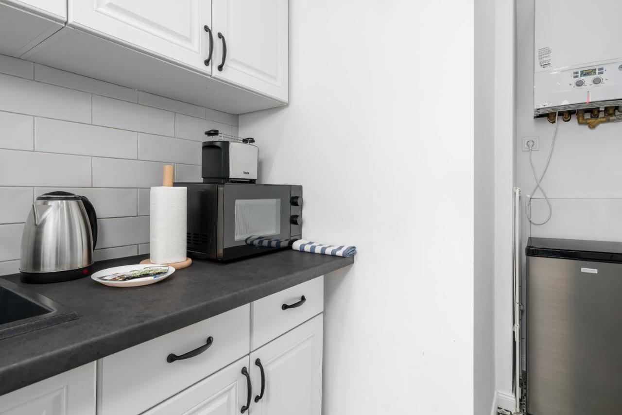 Apartment Pod Herkulesami By Renters Poznan