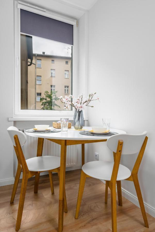 Pod Herkulesami By Renters Apartment Poznan